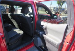 2021 Toyota Tacoma 4WD - Thumbnail 23