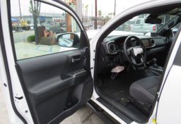 2018 Toyota Tacoma - Thumbnail 35