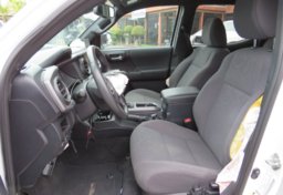 2018 Toyota Tacoma - Thumbnail 34