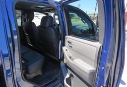 2022 Nissan Frontier - Thumbnail 31