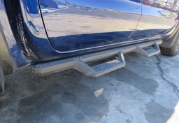 2022 Nissan Frontier - Thumbnail 11