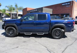 2022 Nissan Frontier - Thumbnail 5