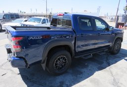 2022 Nissan Frontier - Thumbnail 9