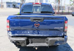 2022 Nissan Frontier - Thumbnail 13