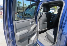 2022 Nissan Frontier - Thumbnail 30