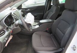 2020 Chevrolet Malibu - Thumbnail 24