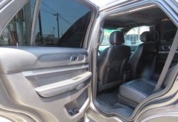 2017 Ford Explorer - Thumbnail 25