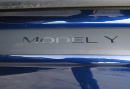 2020 Tesla Model Y - Thumbnail 28