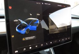 2020 Tesla Model Y - Thumbnail 29