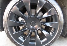 2020 Tesla Model Y - Thumbnail 10