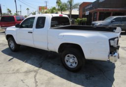 2018 Toyota Tacoma - Thumbnail 5