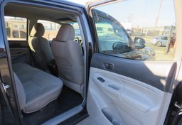 2012 Toyota Tacoma - Thumbnail 26