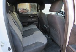 2020 Toyota Tacoma 4WD - Thumbnail 31