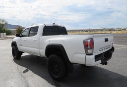 2021 Toyota Tacoma 4WD - Thumbnail 8