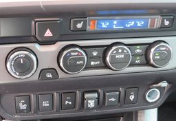 2021 Toyota Tacoma 4WD - Thumbnail 34