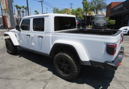 2020 Jeep Gladiator - Thumbnail 8