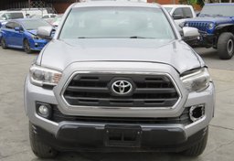 2017 Toyota Tacoma - Thumbnail 11