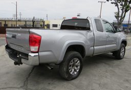 2017 Toyota Tacoma - Thumbnail 9