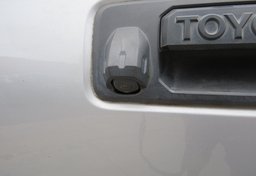 2017 Toyota Tacoma - Thumbnail 14