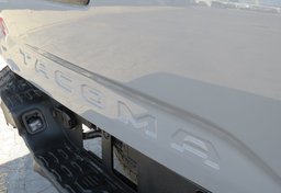 2020 Toyota Tacoma 4WD - Thumbnail 25