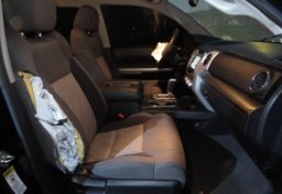 2017 Toyota Tundra 4WD - Thumbnail 25