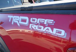 2019 Toyota Tacoma - Thumbnail 19