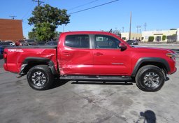 2019 Toyota Tacoma - Thumbnail 12
