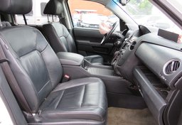 2015 Honda Pilot - Thumbnail 24