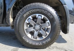 2019 Nissan Frontier - Thumbnail 12