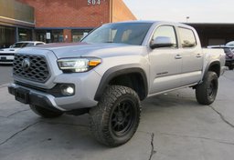 2020 Toyota Tacoma 4WD - Thumbnail 3