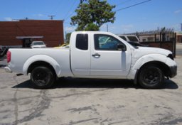 2018 Nissan Frontier - Thumbnail 12