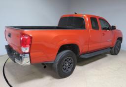 2016 Toyota Tacoma - Thumbnail 5