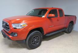 2016 Toyota Tacoma - Thumbnail 1