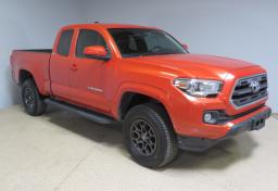 2016 Toyota Tacoma - Thumbnail 2