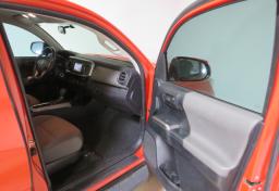 2016 Toyota Tacoma - Thumbnail 21