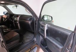 2015 Toyota 4Runner - Thumbnail 23