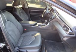 2020 Toyota Camry - Thumbnail 24