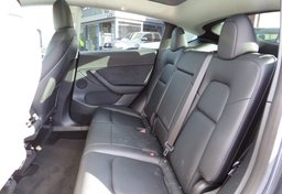 2021 Tesla Model Y - Thumbnail 28