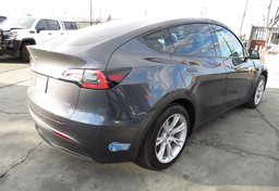 2021 Tesla Model Y - Thumbnail 9