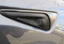 2021 Tesla Model Y - Thumbnail 16