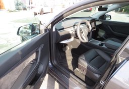 2021 Tesla Model Y - Thumbnail 19