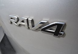 2015 Toyota RAV4 - Thumbnail 18