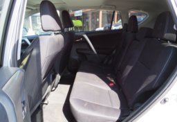 2015 Toyota RAV4 - Thumbnail 30