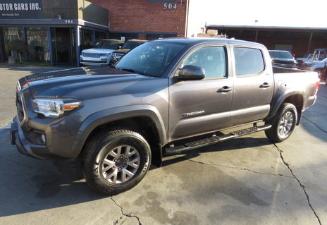 Picture of 2017 Toyota Tacoma