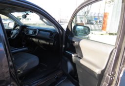 2017 Toyota Tacoma - Thumbnail 21