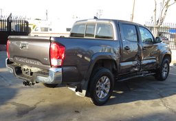 2017 Toyota Tacoma - Thumbnail 8