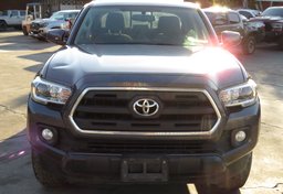 2017 Toyota Tacoma - Thumbnail 16