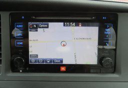 2015 Toyota Sienna - Thumbnail 35