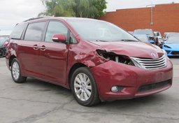 2015 Toyota Sienna - Thumbnail 2