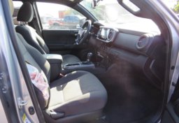 2017 Toyota Tacoma - Thumbnail 29